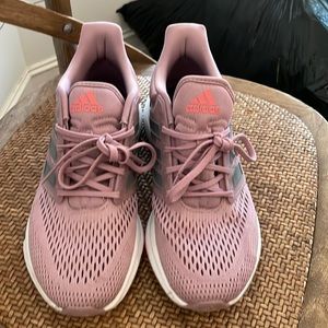 Adidas bounce size 81/2